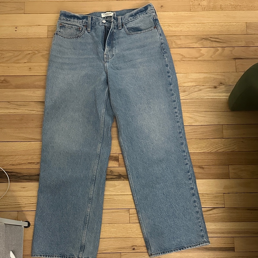 Abercrombie & Fitch Mid Rise “The Slouchy Jeans”